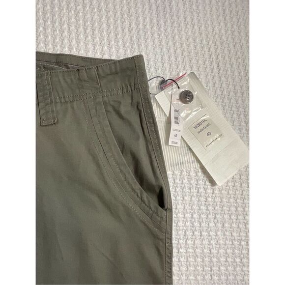 PROJEK RAW Mens Size 40 - 9 in. Twill Shorts in Dark Sage - Picture 2 of 5
